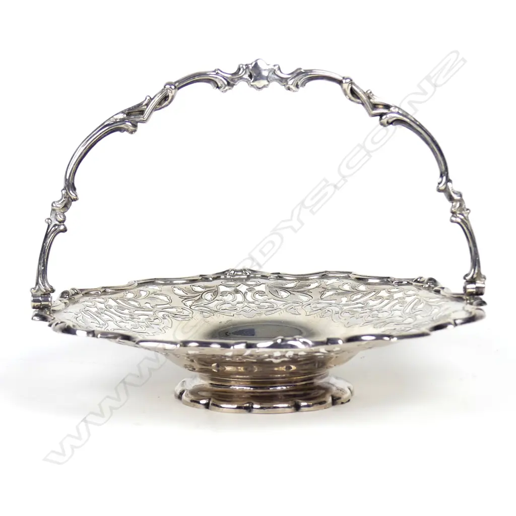 A Victorian silver swing handled dish Image 1++