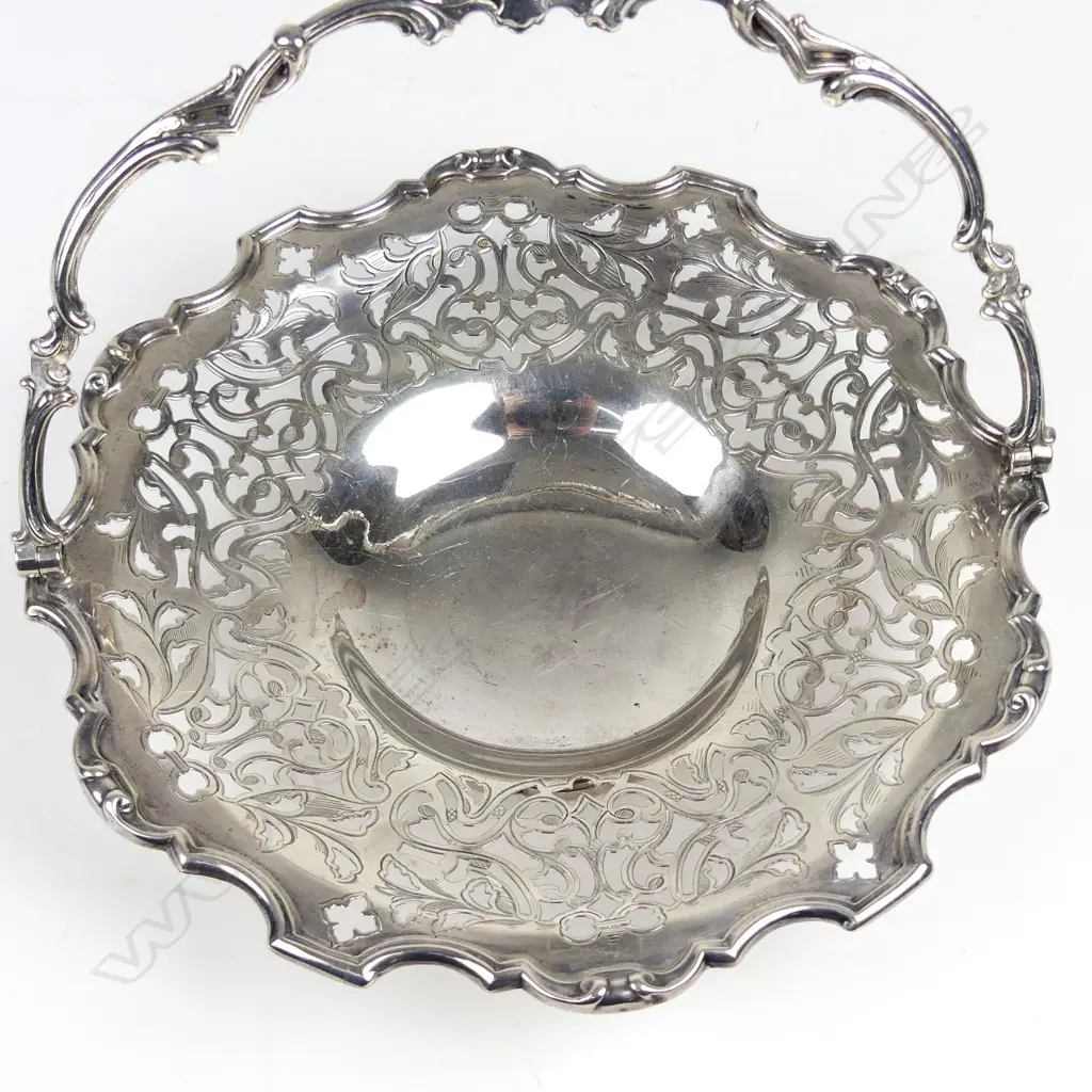 A Victorian silver swing handled dish Image 1++