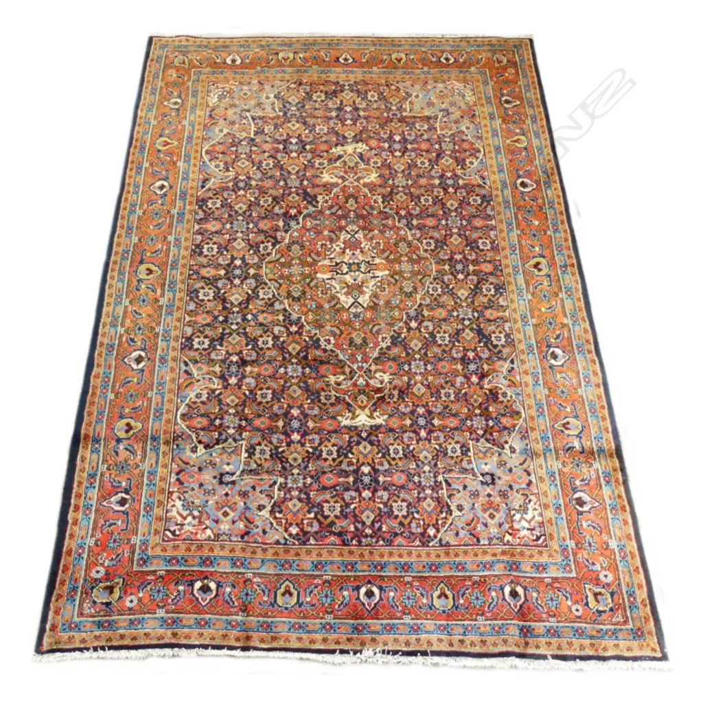 An Iranian Saruk hand knotted carpet Image 1++