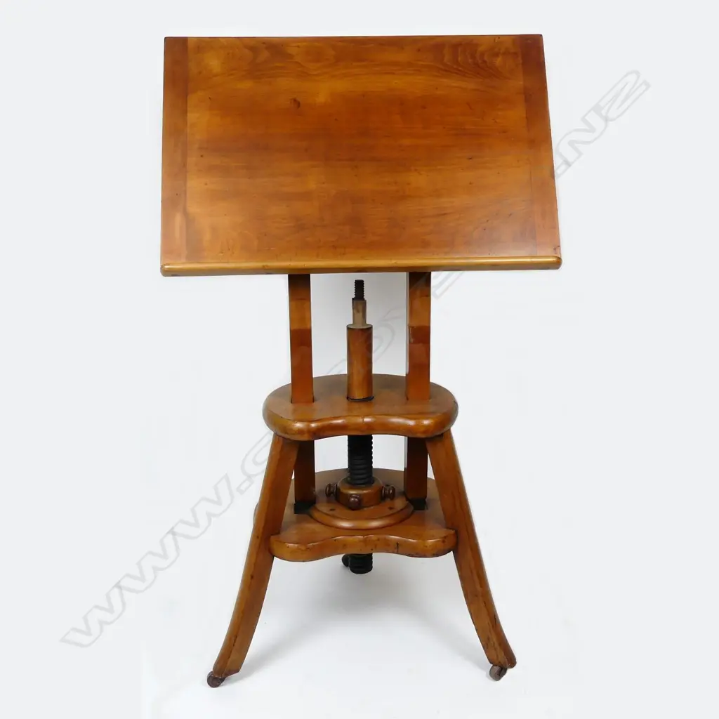 An uncommon colonial New Zealand sculptor's table or artist's easel Image 1++