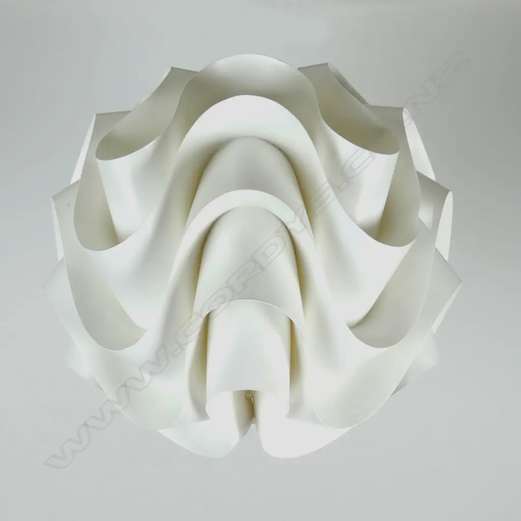 Le Klint Model 172 Medium light shade Image 1++