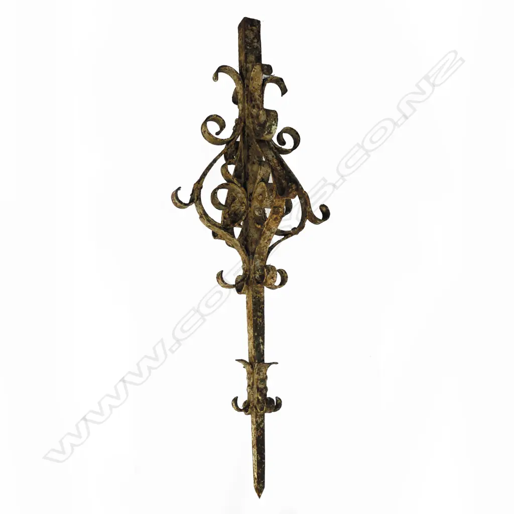 A large 19thC wrought iron finial Image 1++
