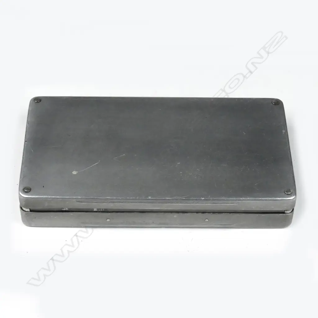 A c.1940s Allcock 6½ x 3½’ alloy fly box Image 1++