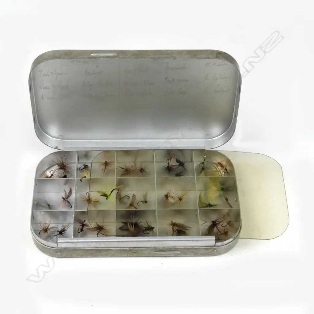 An Alex Martin 6 x 3½” alloy fly box Image 1++