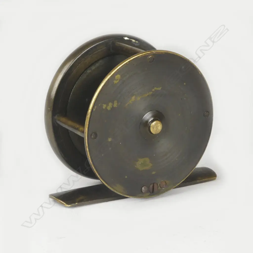 A c.1910 Army & Navy 2¼’ brass fly reel Image 1++