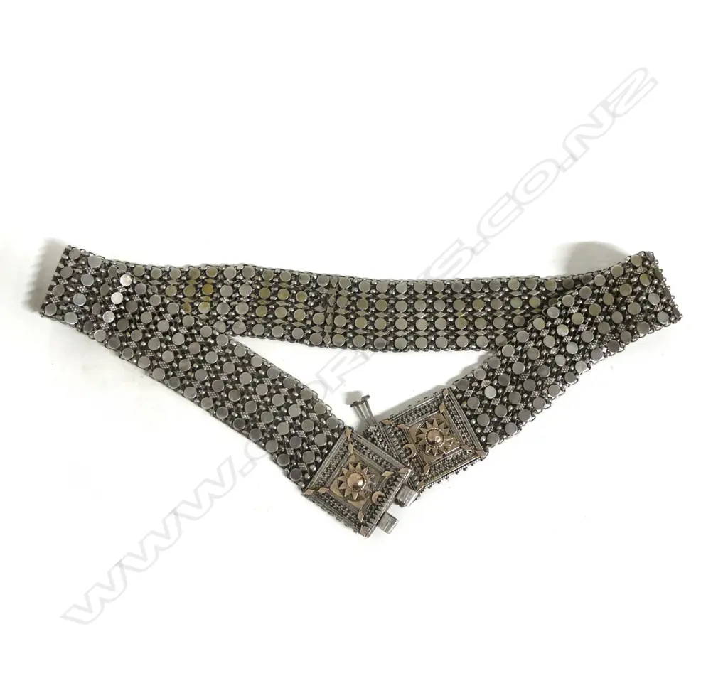 A Victorian silver plated chain mail belt Image 1++
