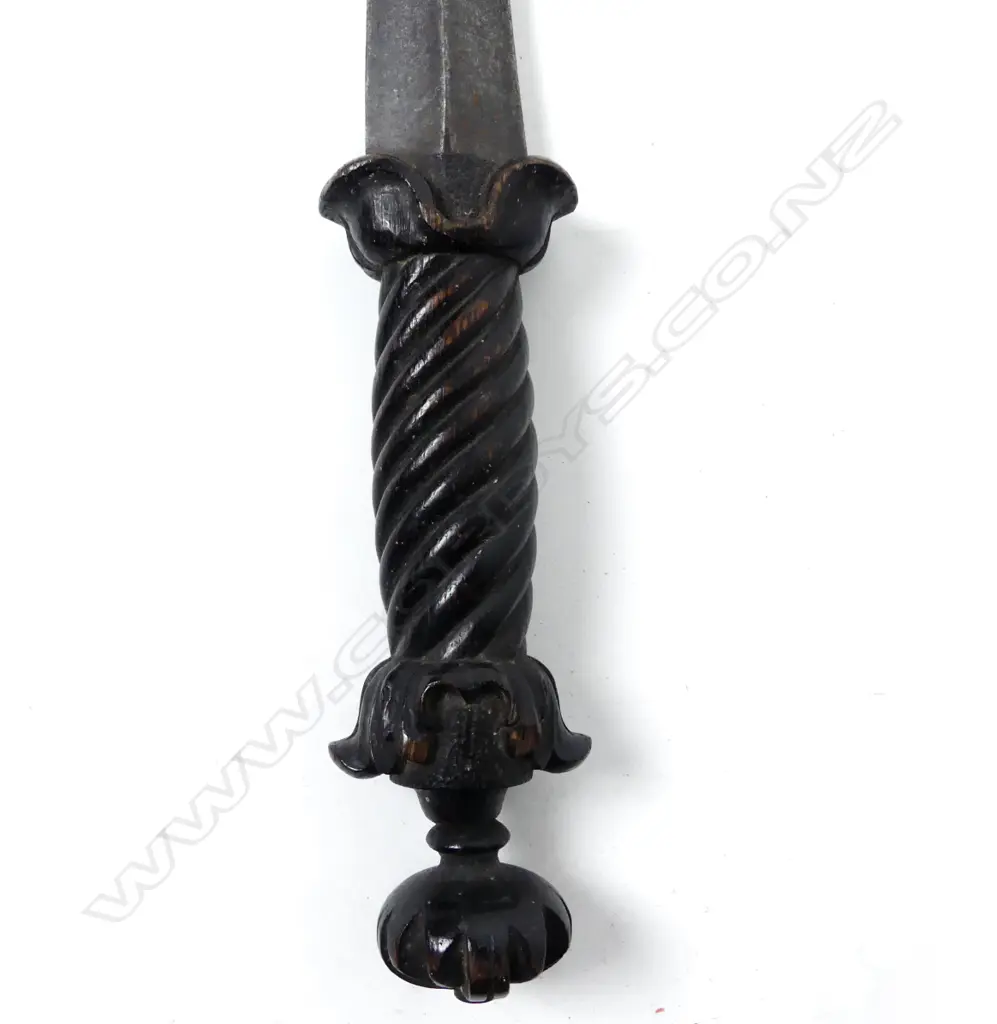 A small sword with an early 18thC colichemarde blade Image 1++