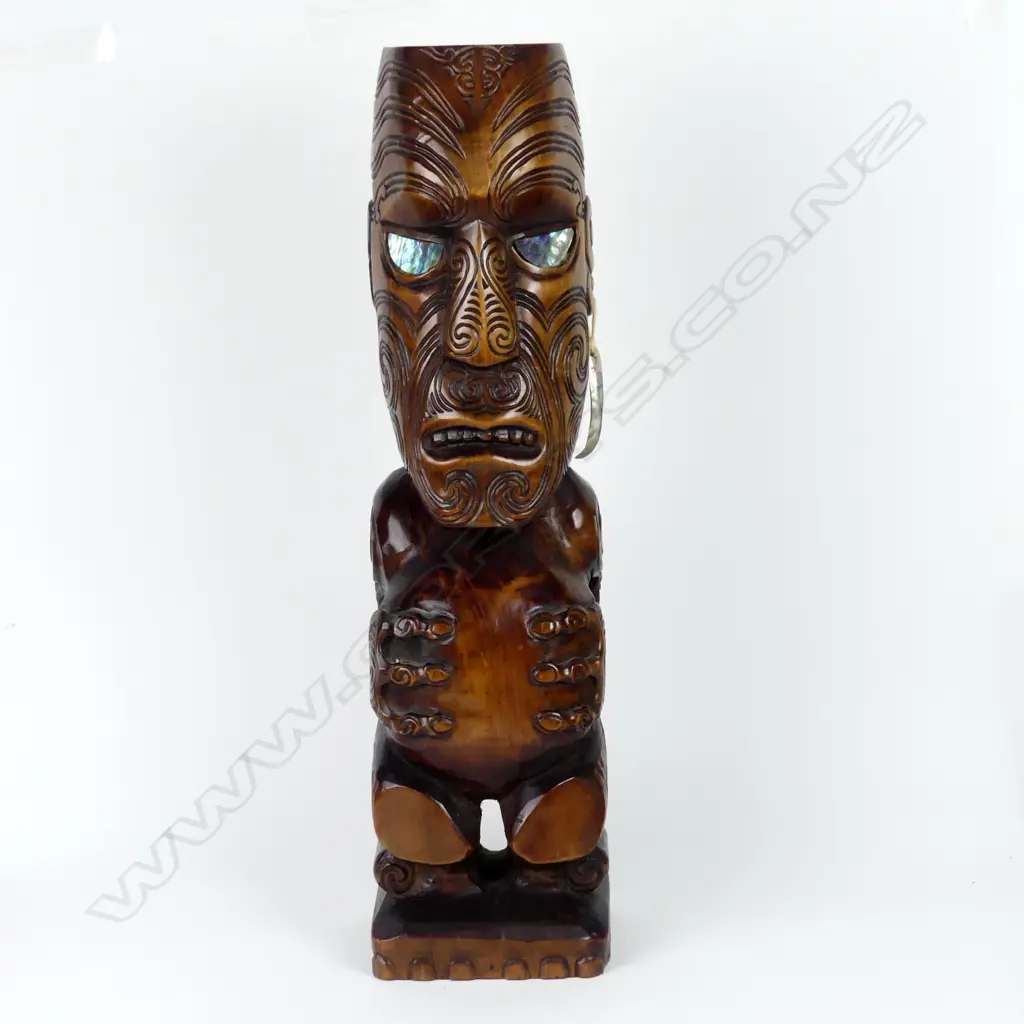 A quality Folk Art Maori stem post Image 1++