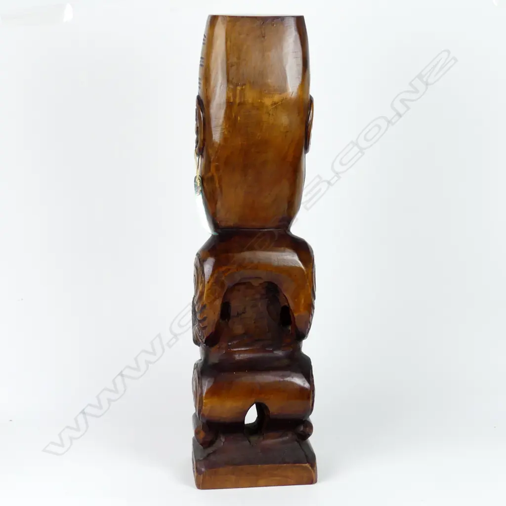 A quality Folk Art Maori stem post Image 1++