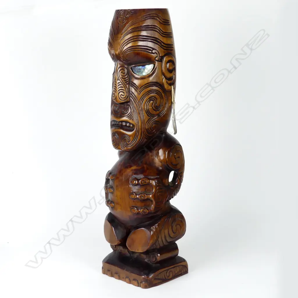 A quality Folk Art Maori stem post Image 1++