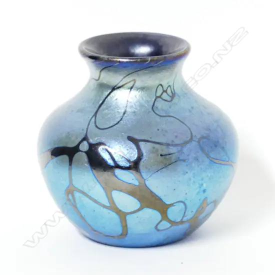 A small Garry Nash vase