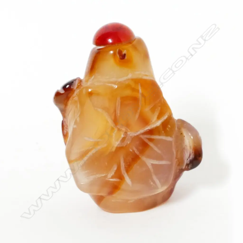 A banded agate snuff bottle Image 1++