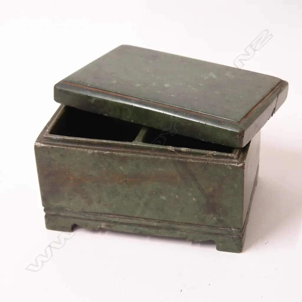 An old Chinese green stone lidded tea caddy Image 1++