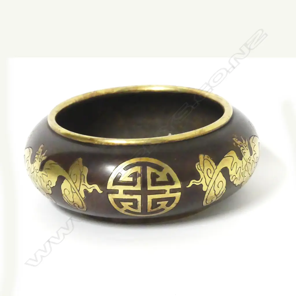 A Chinese bronze censer Image 1++
