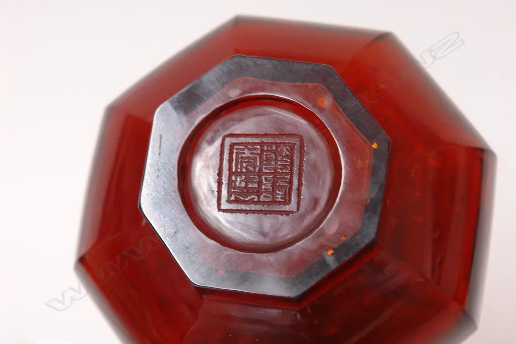 An antique Chinese Peking ruby glass vase Image 1++