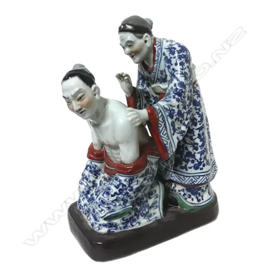 A Chinese porcelain figure group