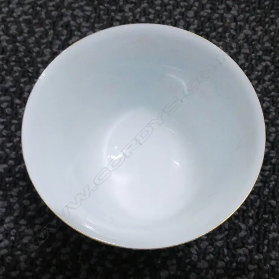 A Chinese turquoise-ground porcelain wine cup Image 1++