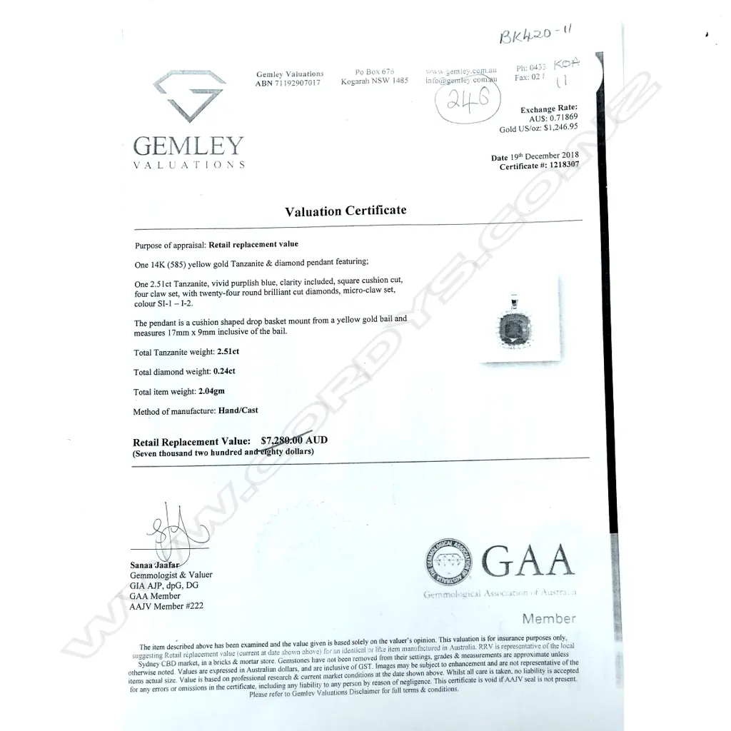 A14ct gold tanzanite and diamond pendant Image 1++