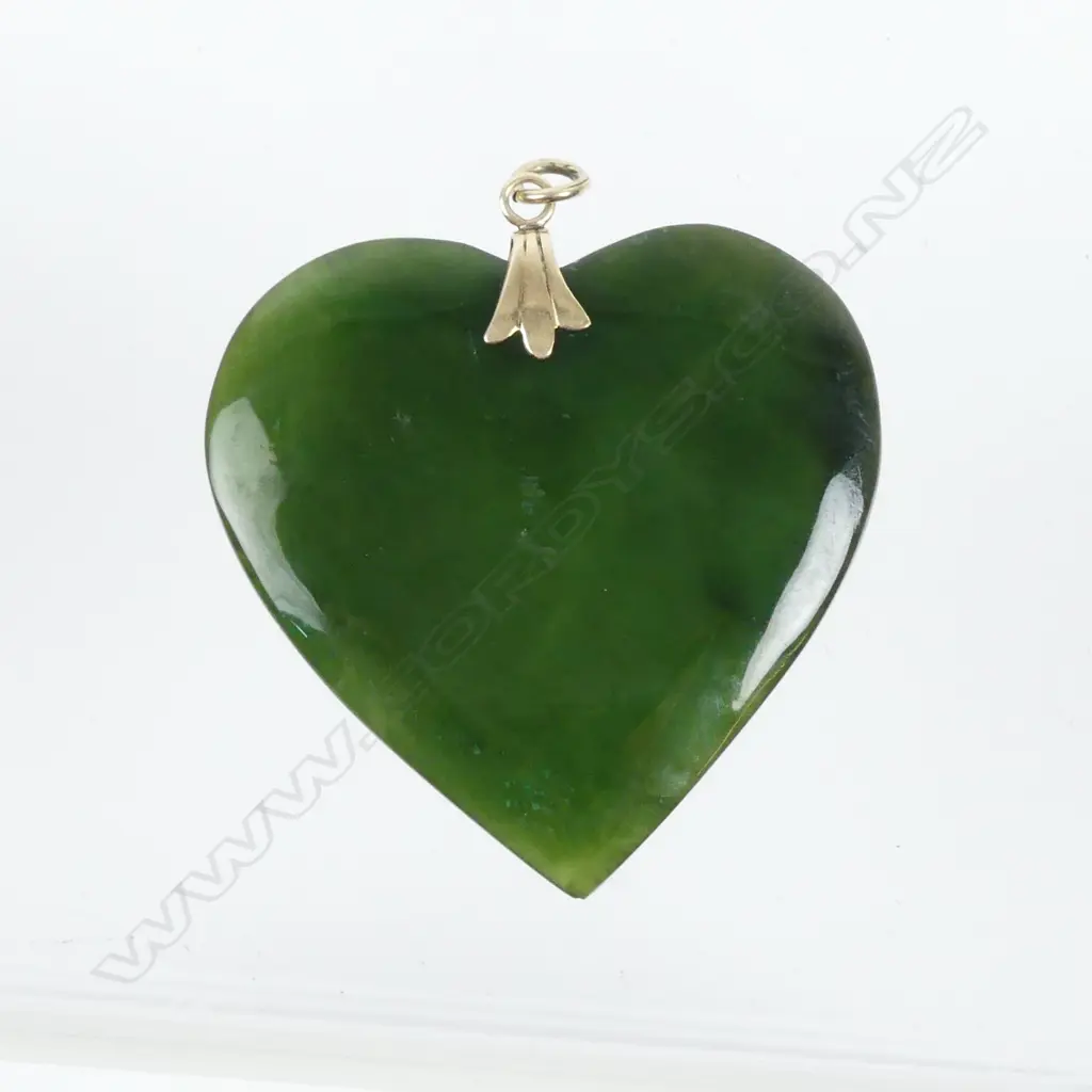 A greenstone heart pendant Image 1++