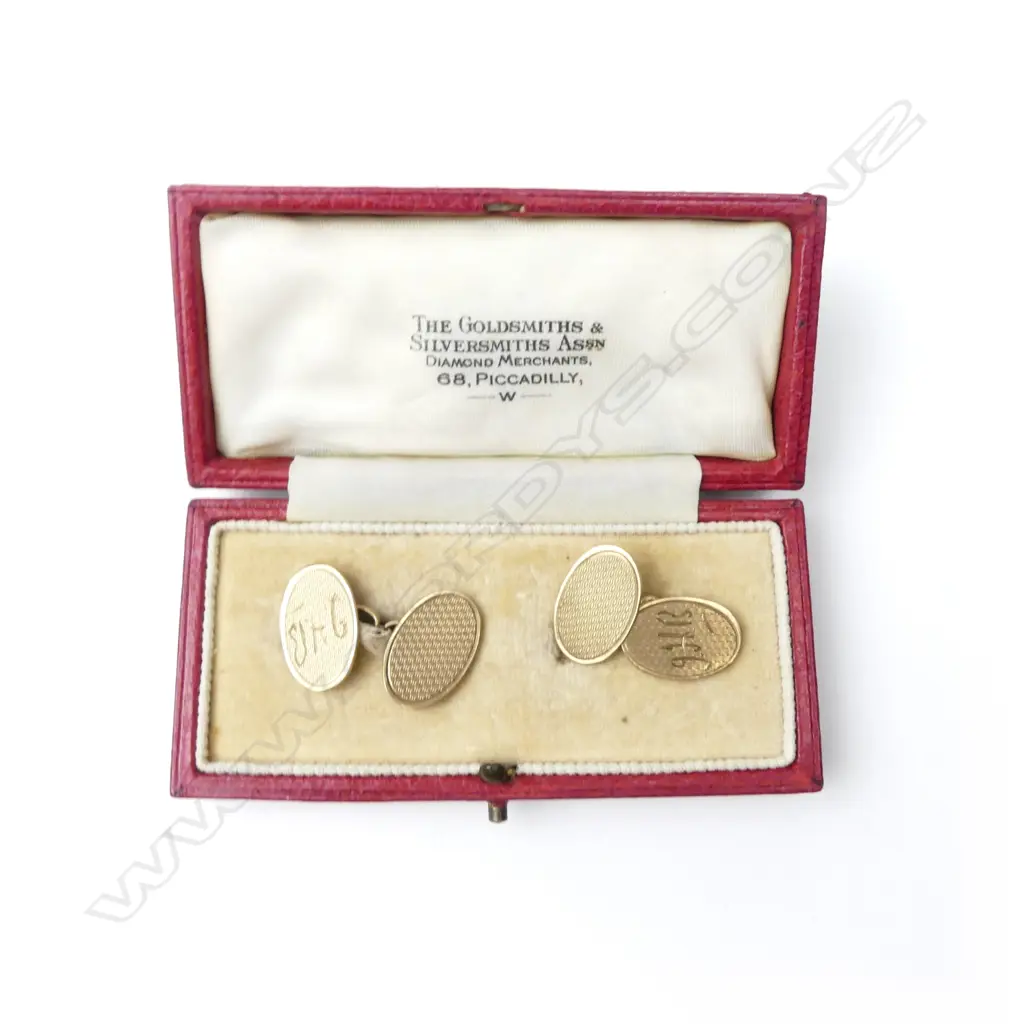 A pair of early 20thC 9ct. yellow gold gent's cufflinks Image 1++