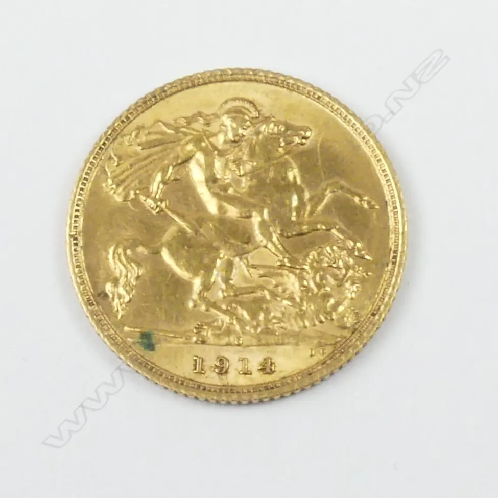 A 1914 gold half-sovereign Image 1++