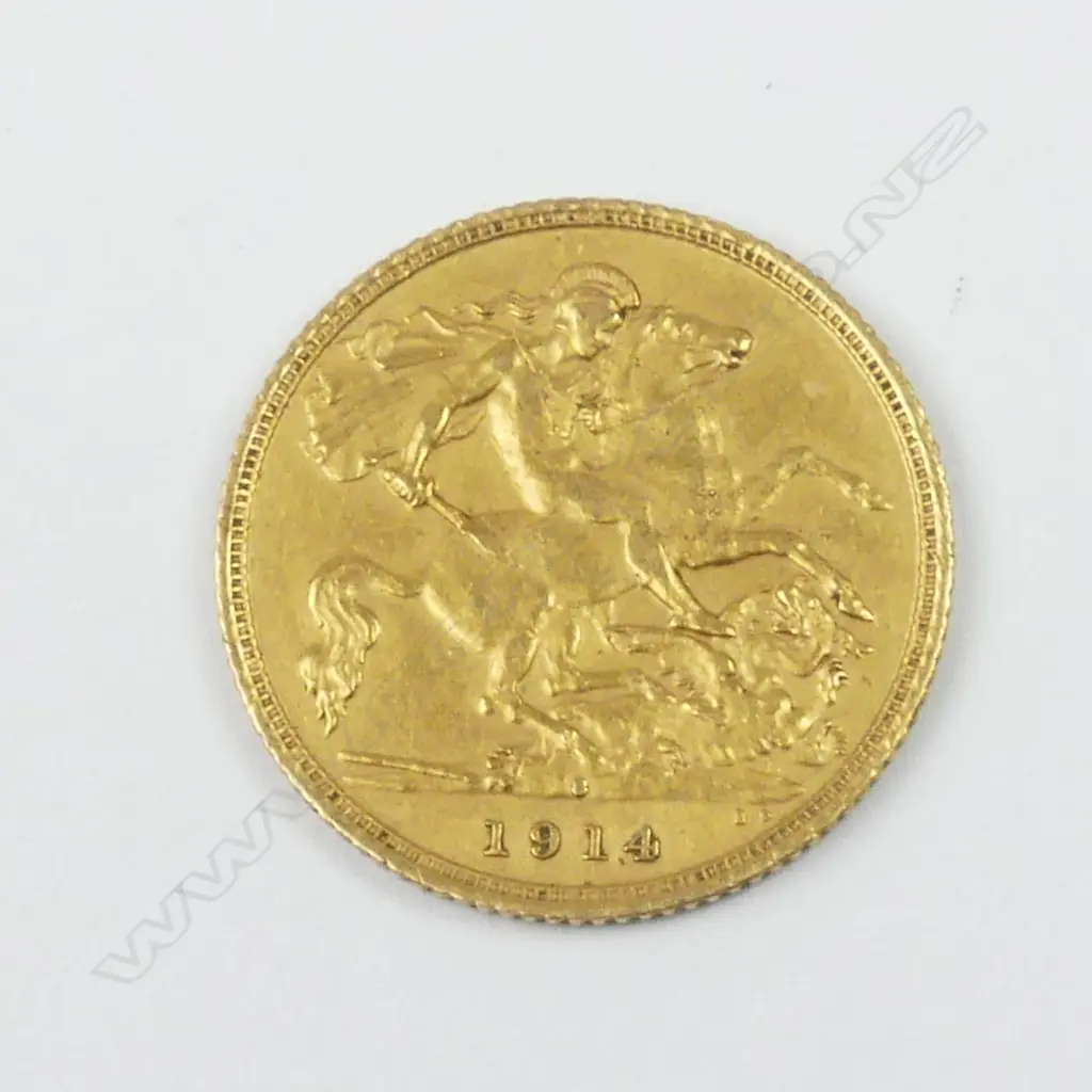 A 1914 gold half-sovereign Image 1++