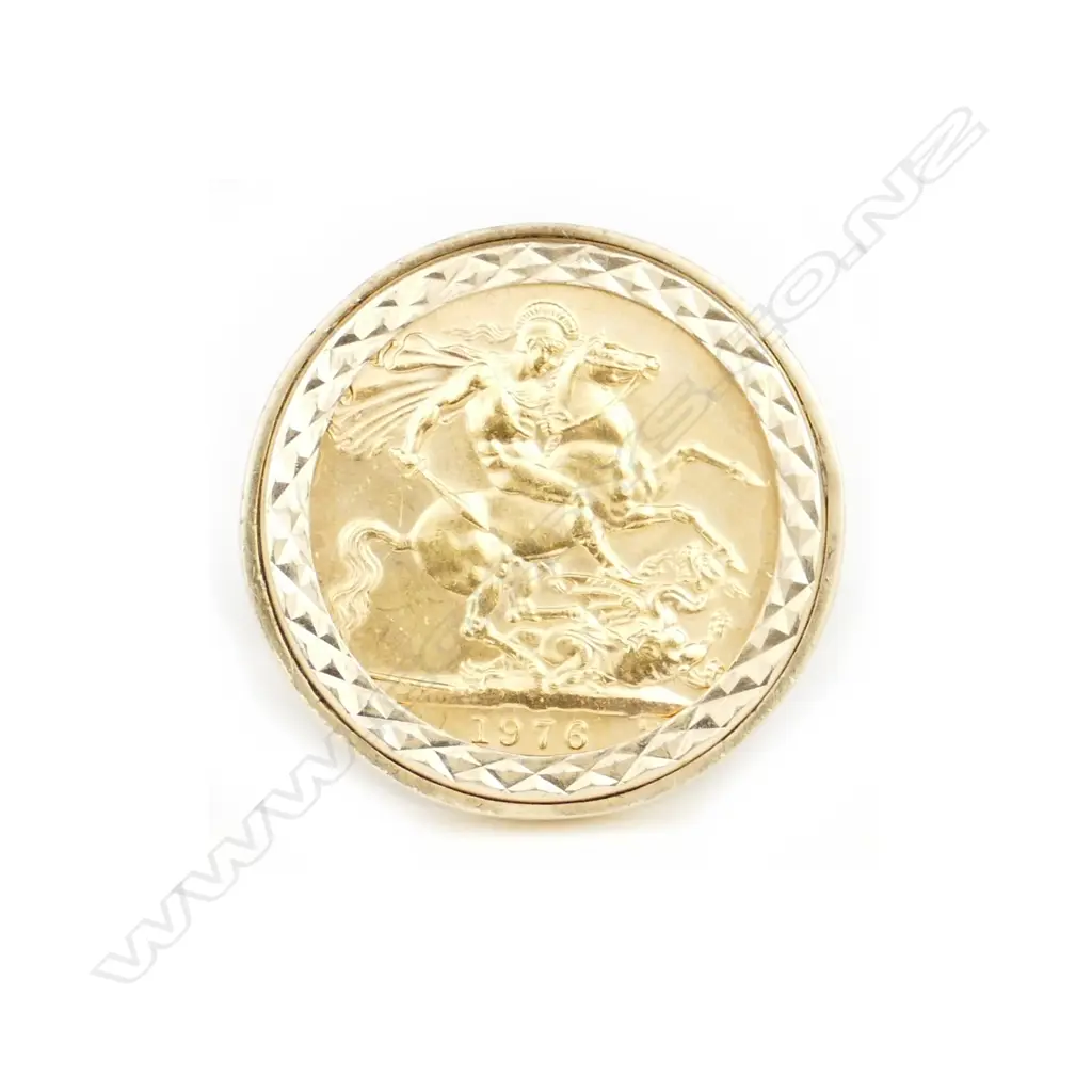 A full sovereign ring Image 1++