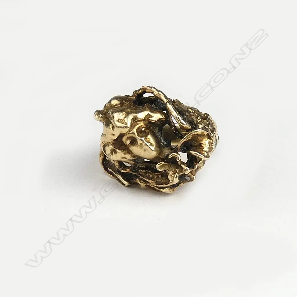 A 14ct gold Art Nouveau ring Image 1++