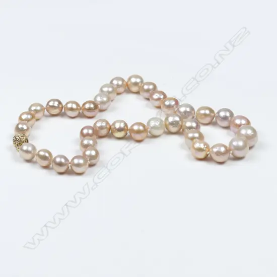 A cultured pearl necklace
