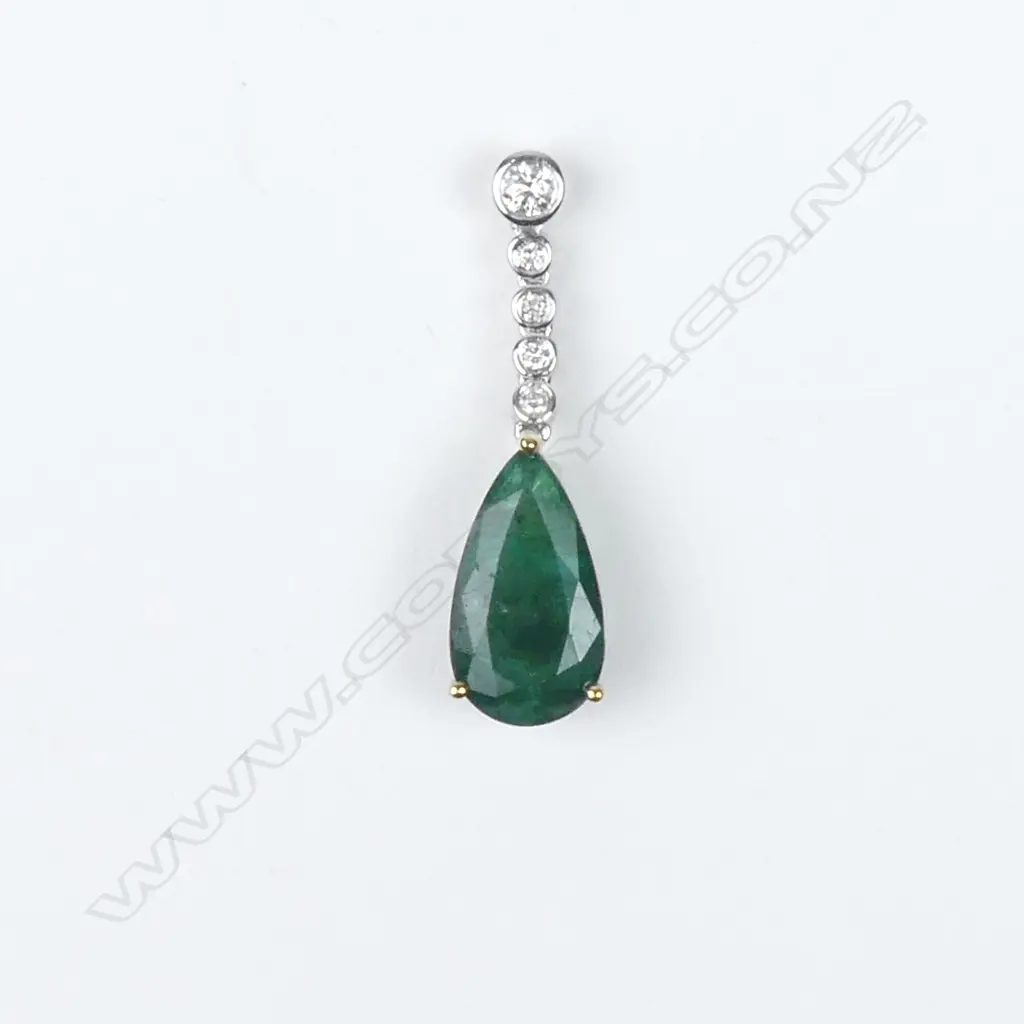 18ct white gold emerald and diamond drop pendant Image 1++