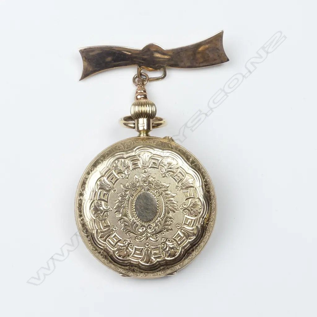 A late Victorian 9ct gold full hunter pocket watch Image 1++