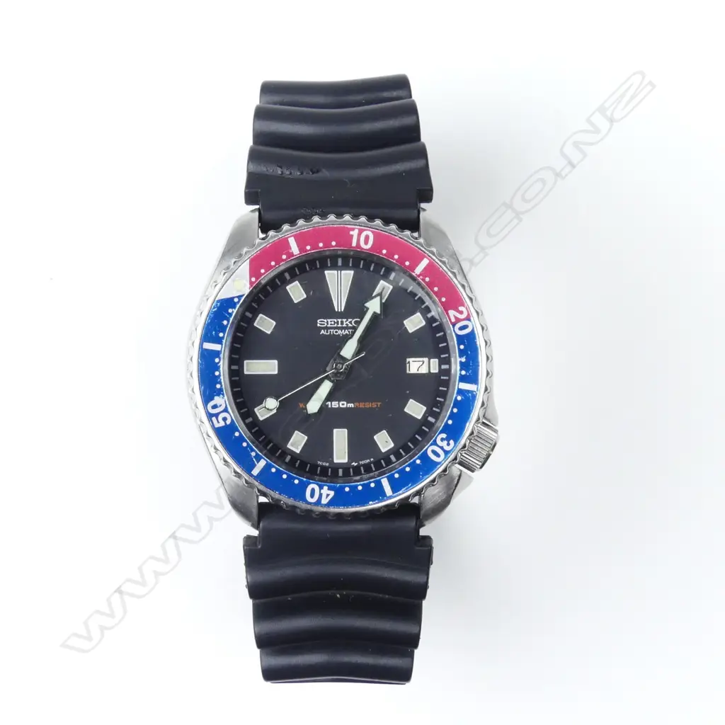 A vintage Seiko automatic diver's watch Image 1++