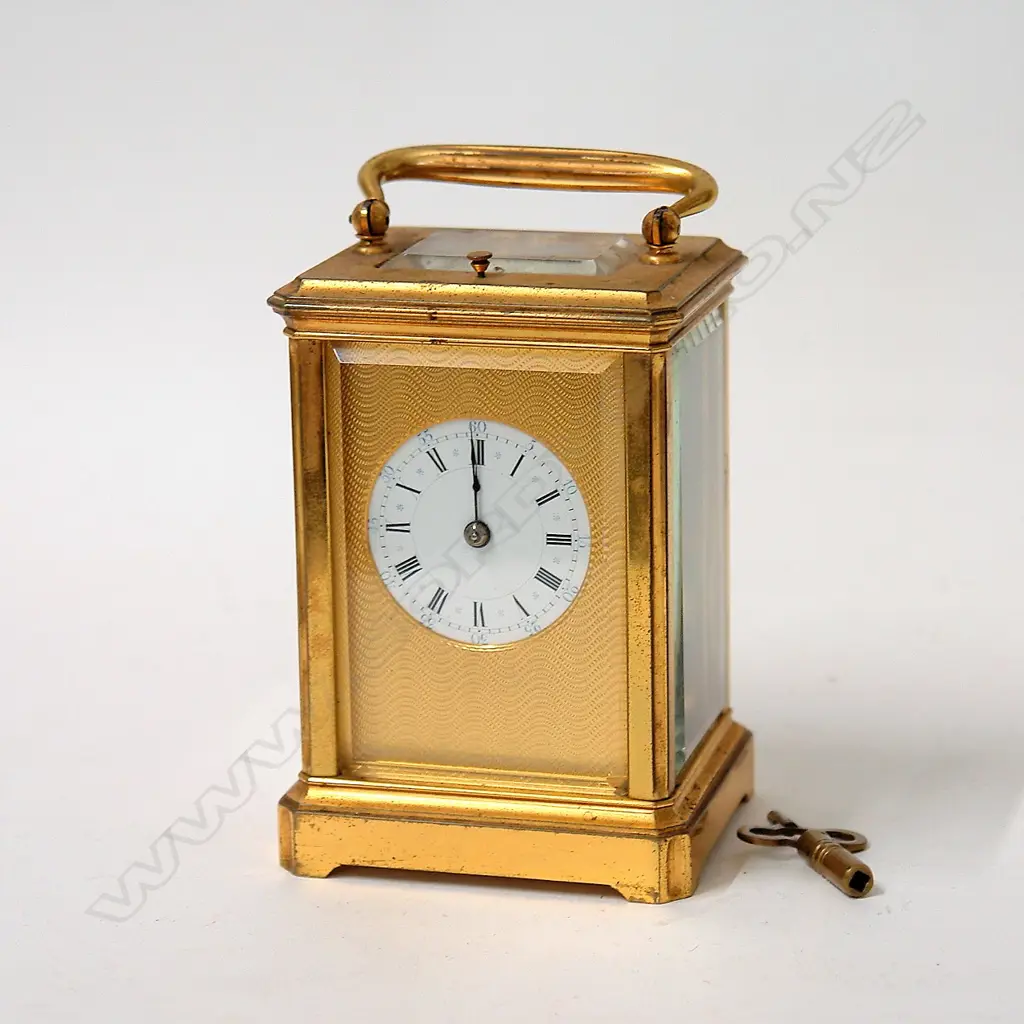 A 19thC French brass repeater carriage clock Image 1++