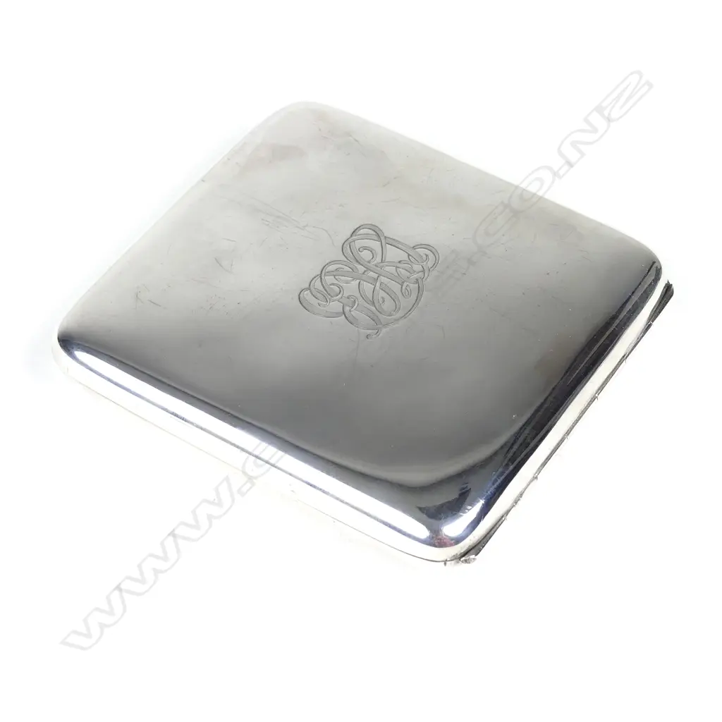 A silver case for small cigars or cigarettes Image 1++