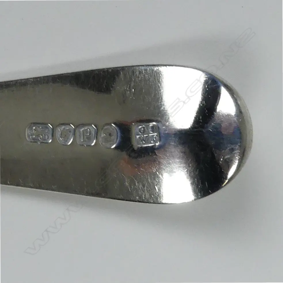 A George III silver pie spoon Image 1++