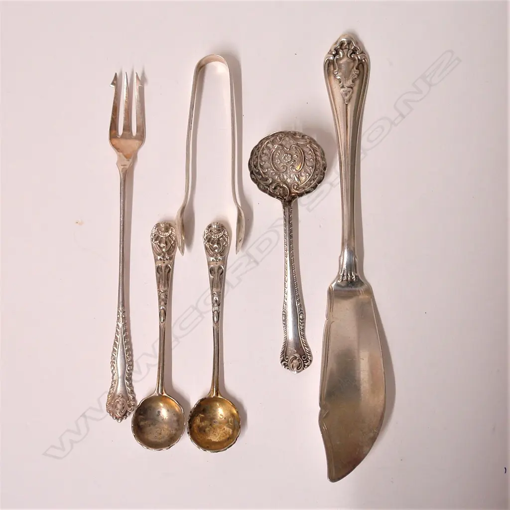 Six early 20thC silver flatware items Image 1++