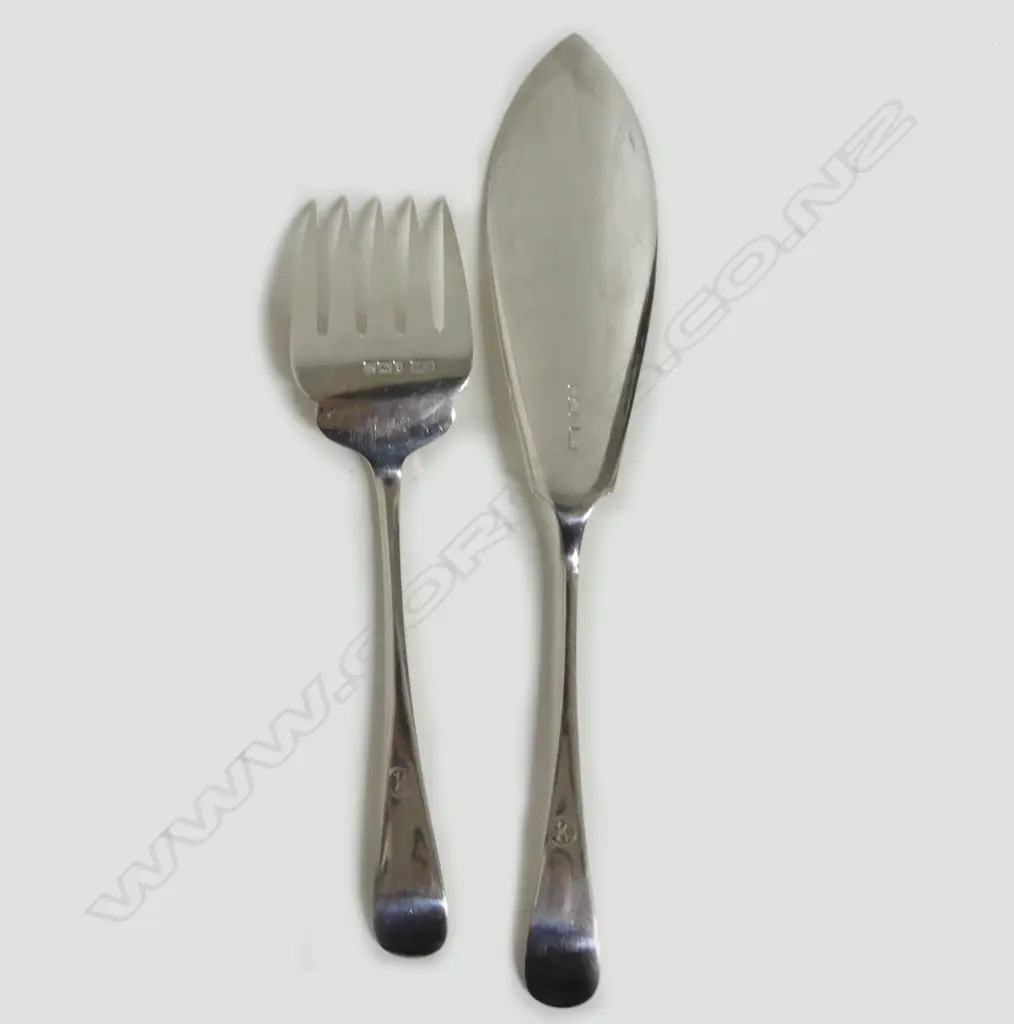 A pair of silver fish servers Image 1++