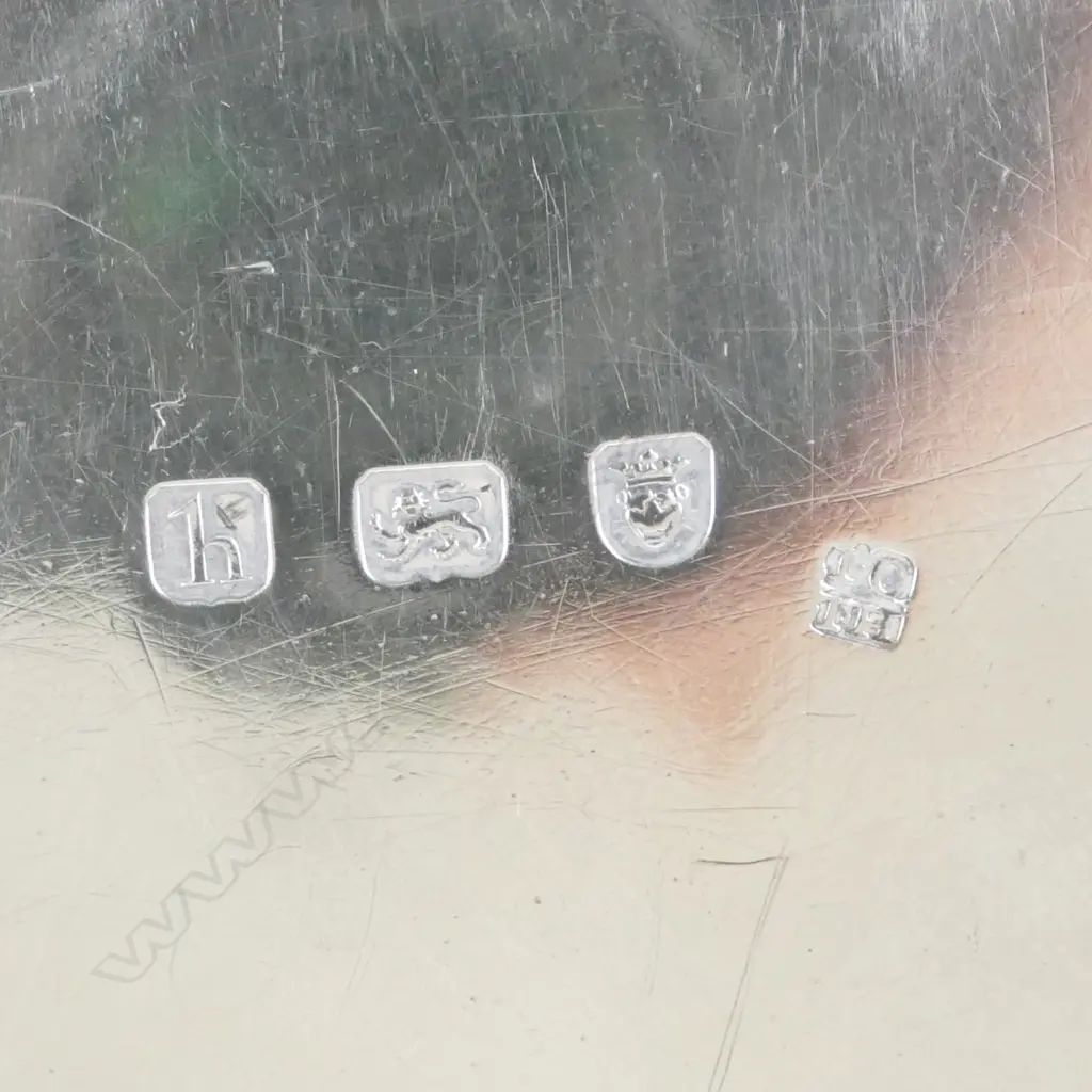 A pair of George III silver trays Image 1++