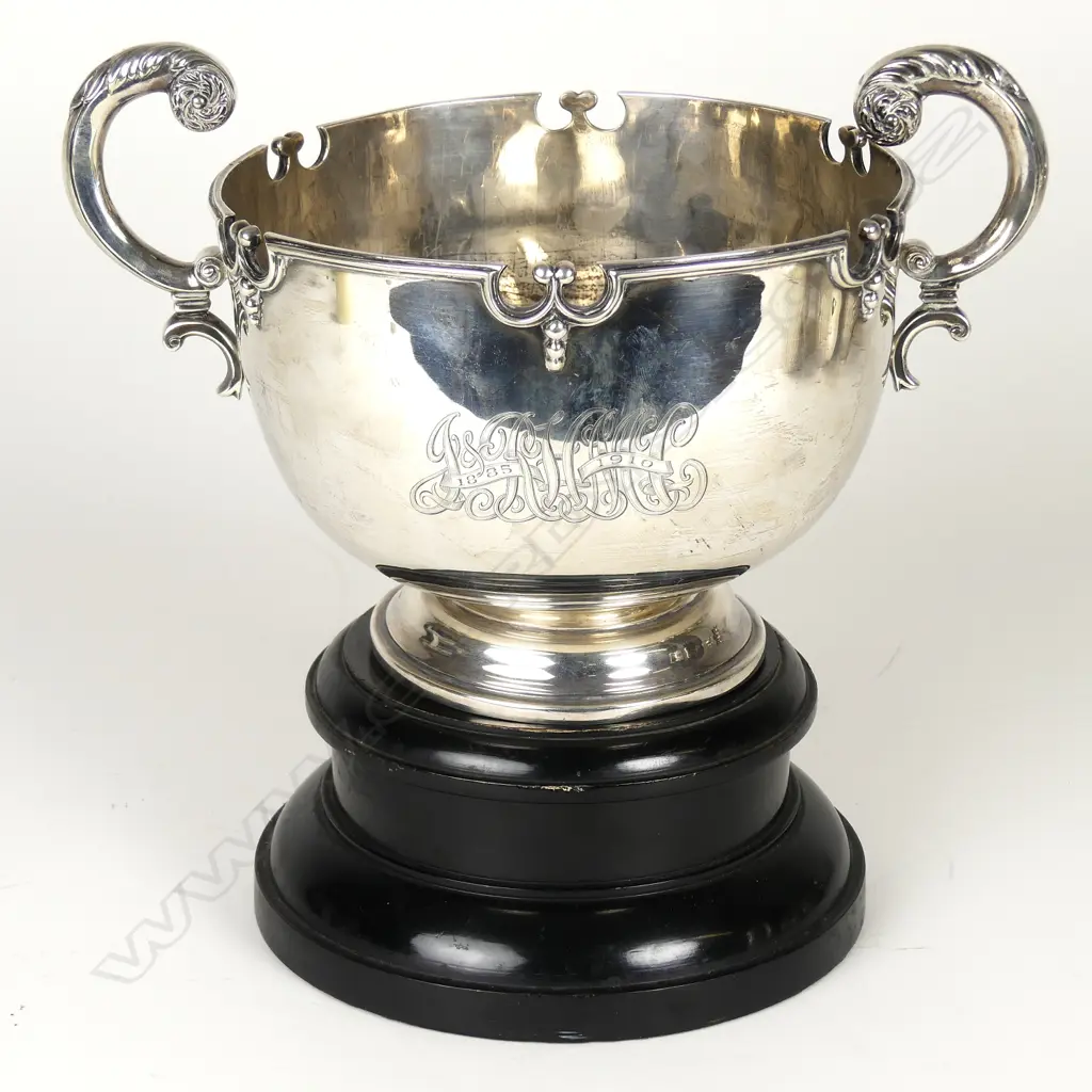 An Edwardian Irish silver trophy rose bowl Image 1++