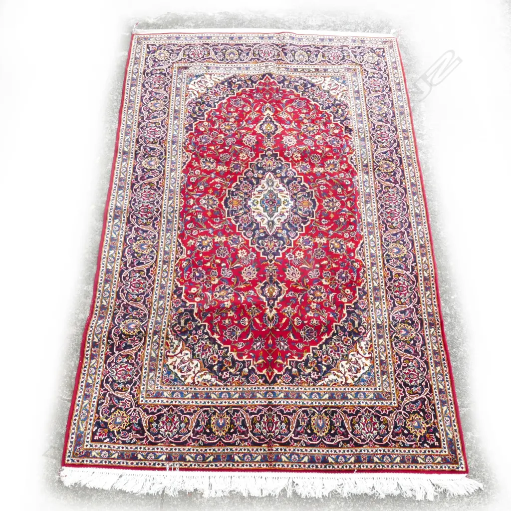 A large good quality hand knotted Persian Kashan rug Image 1++