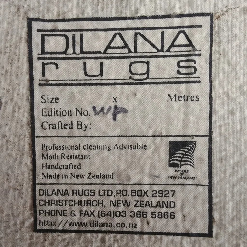 Dilana rugs contemporary runner rug designed by Michael Reed Image 1++