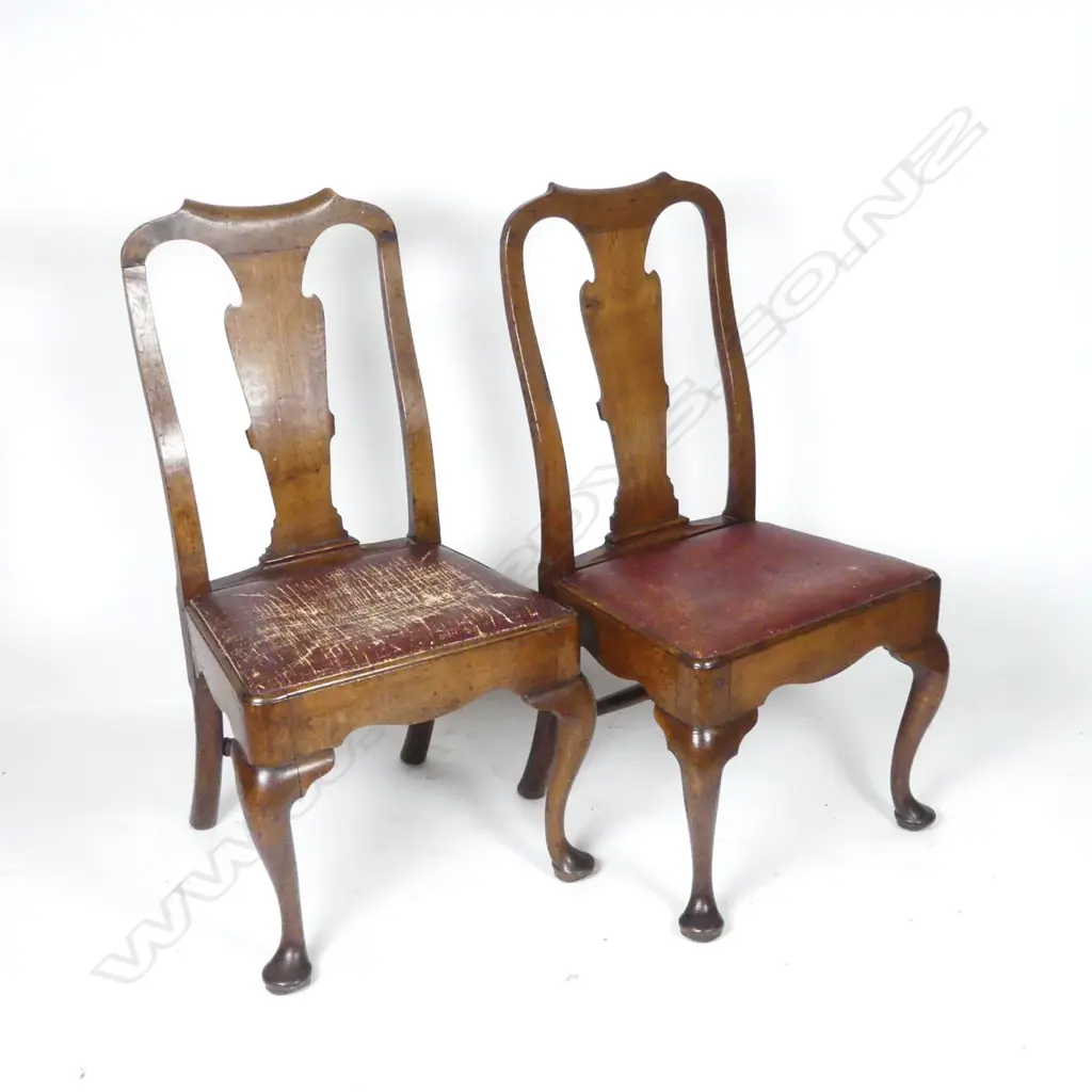 A pair of Georgian oak country chairs Image 1++