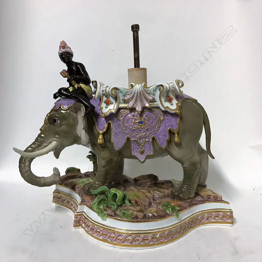 A late 19thC Meissen figure group Image 1++