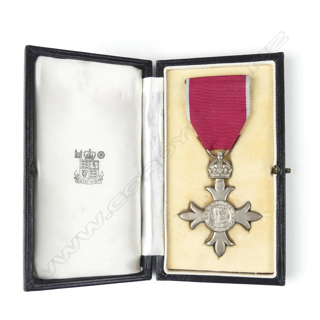 A George VI M.B.E. Image 1++