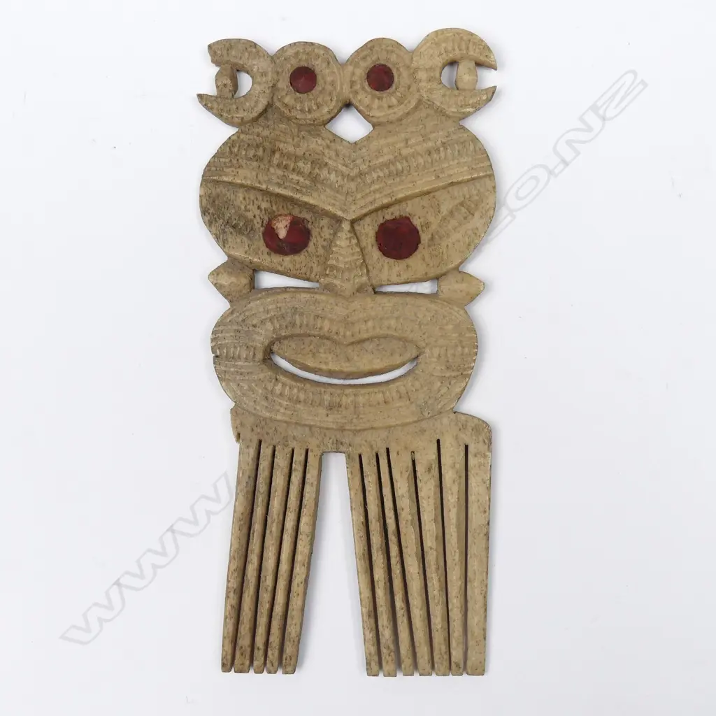A 19thC whalebone heru (hair comb) Image 1++