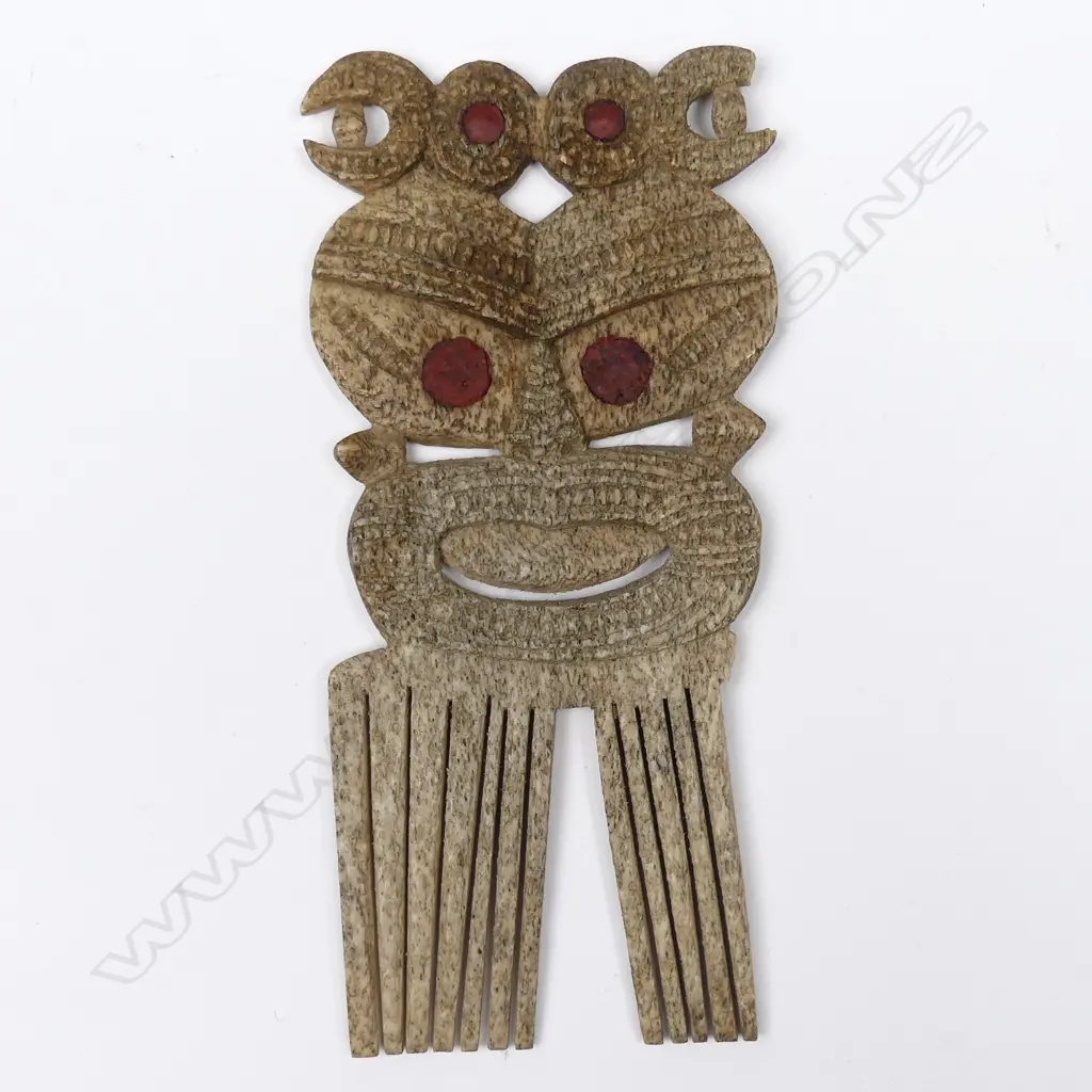 A 19thC whalebone heru (hair comb) Image 1++