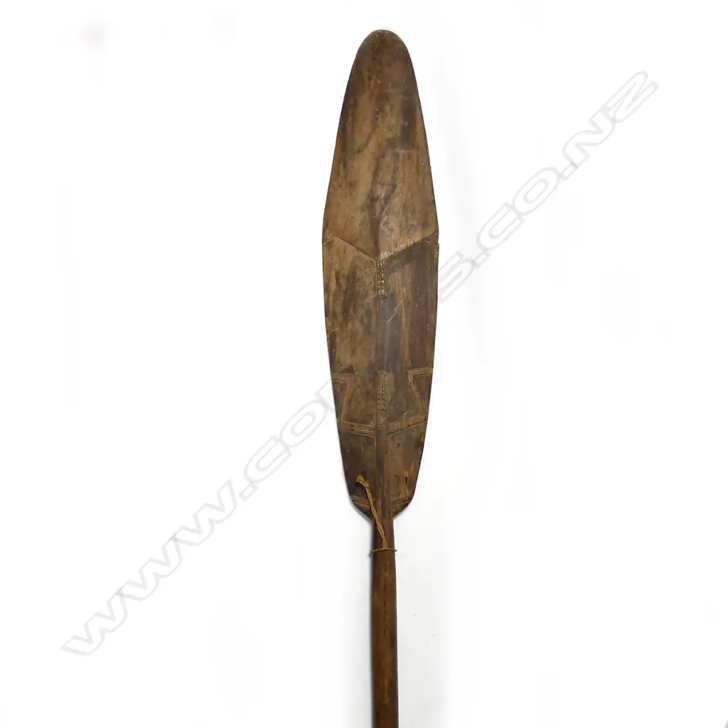 A New Guinea canoe paddle Image 1++