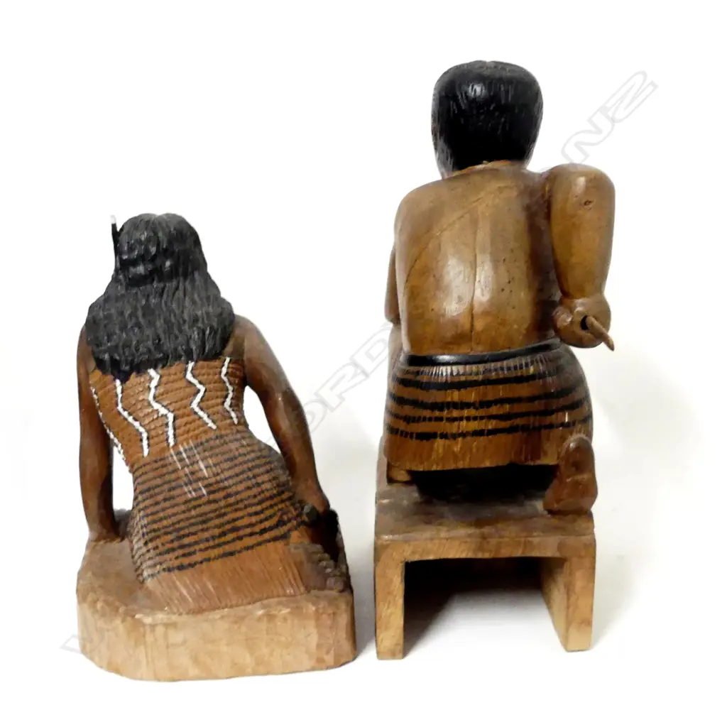 Two folk art carved wood Maori figures Image 1++