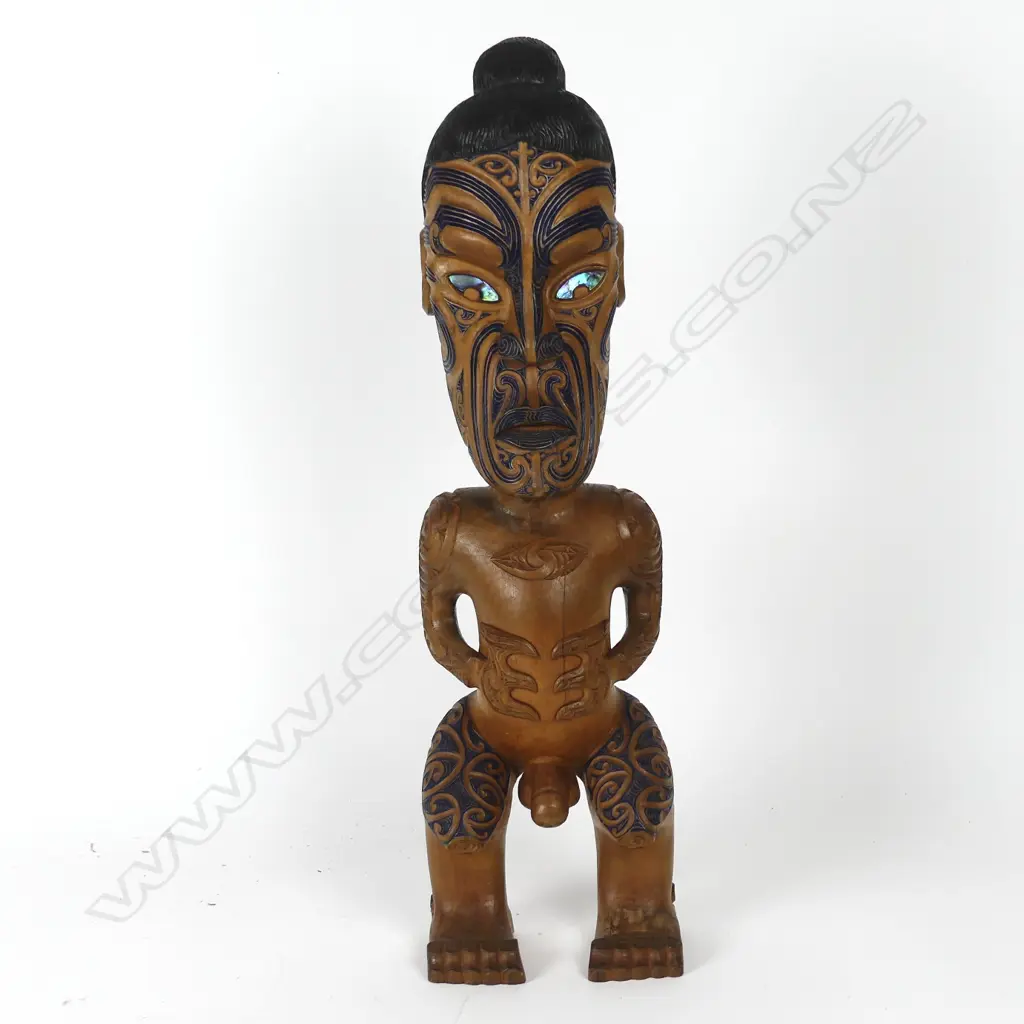 A mid/late-20thC quality Maori carved stylised figure Image 1++