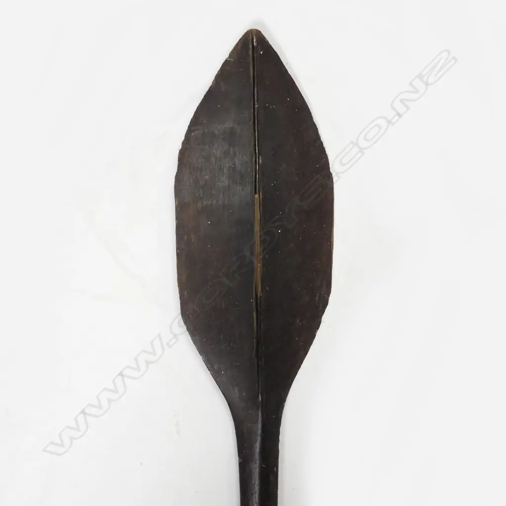A large Solomon Islands paddle club Image 1++